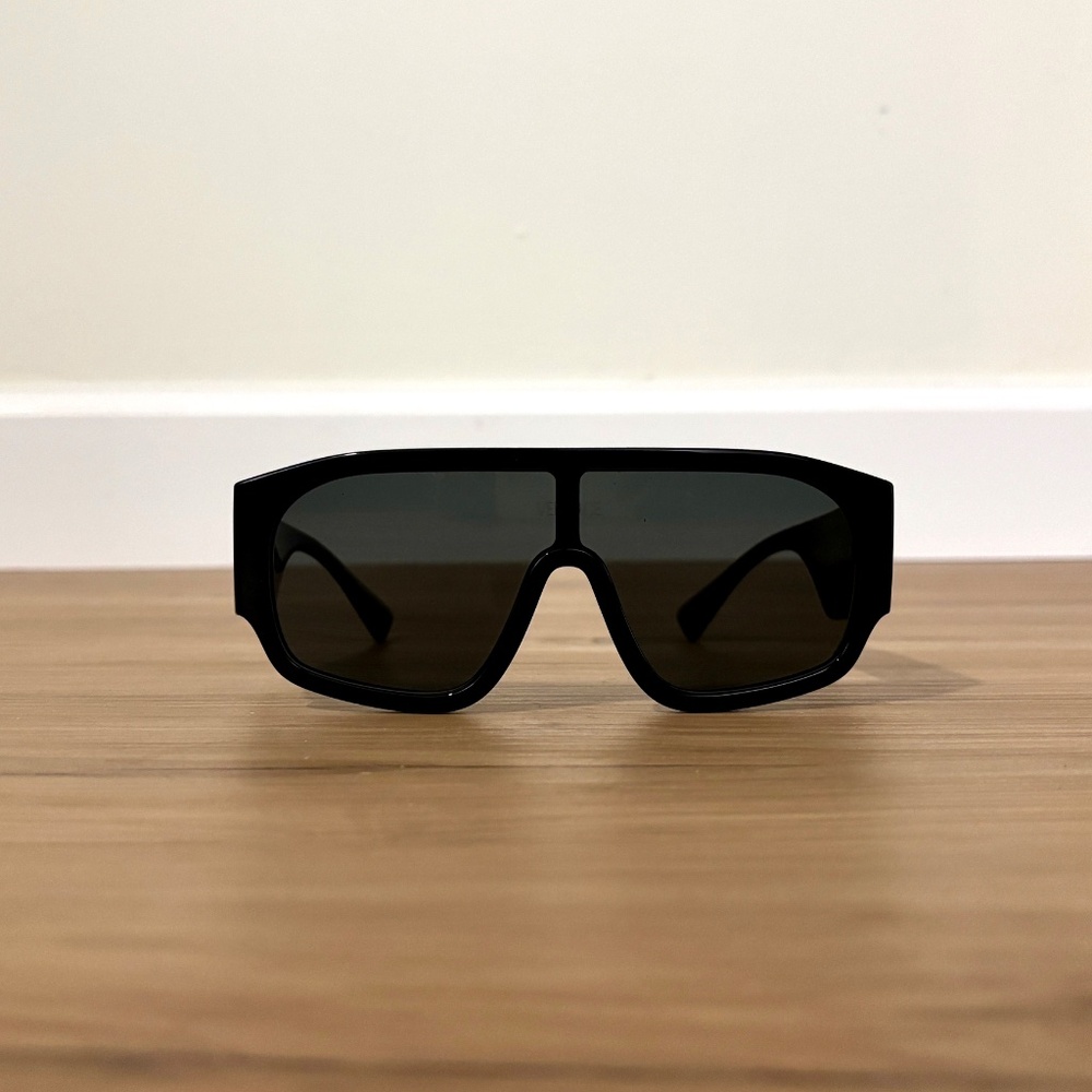 versace | logo aviator sunglasses | black | runway collection | luxury